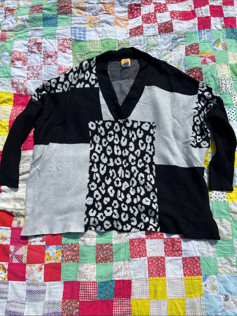 Ruby Rd. Black and Gray Leopard Block V-Neck Sweater